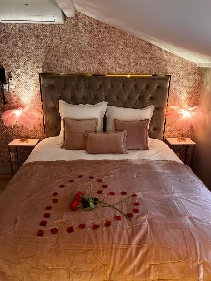 Hotel Mademoiselle Liege Bagian luar foto