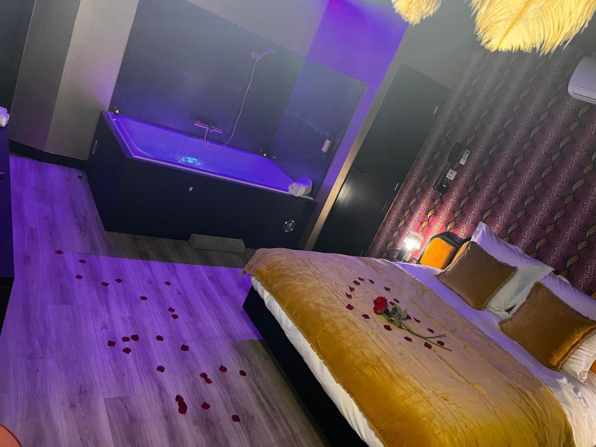 Hotel Mademoiselle Liege Bagian luar foto