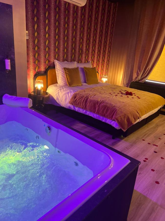 Hotel Mademoiselle Liege Bagian luar foto