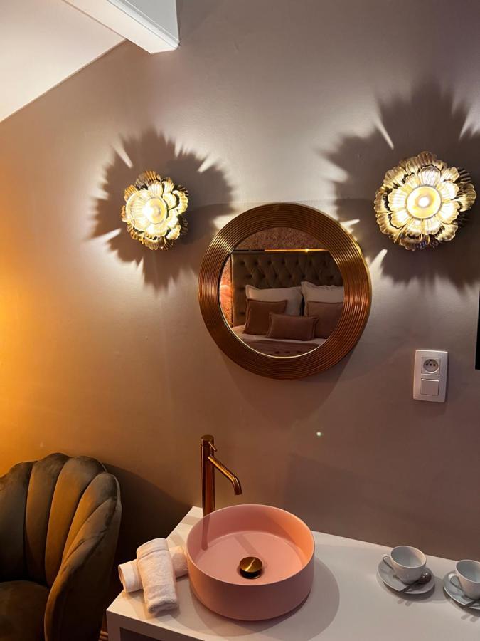 Hotel Mademoiselle Liege Bagian luar foto