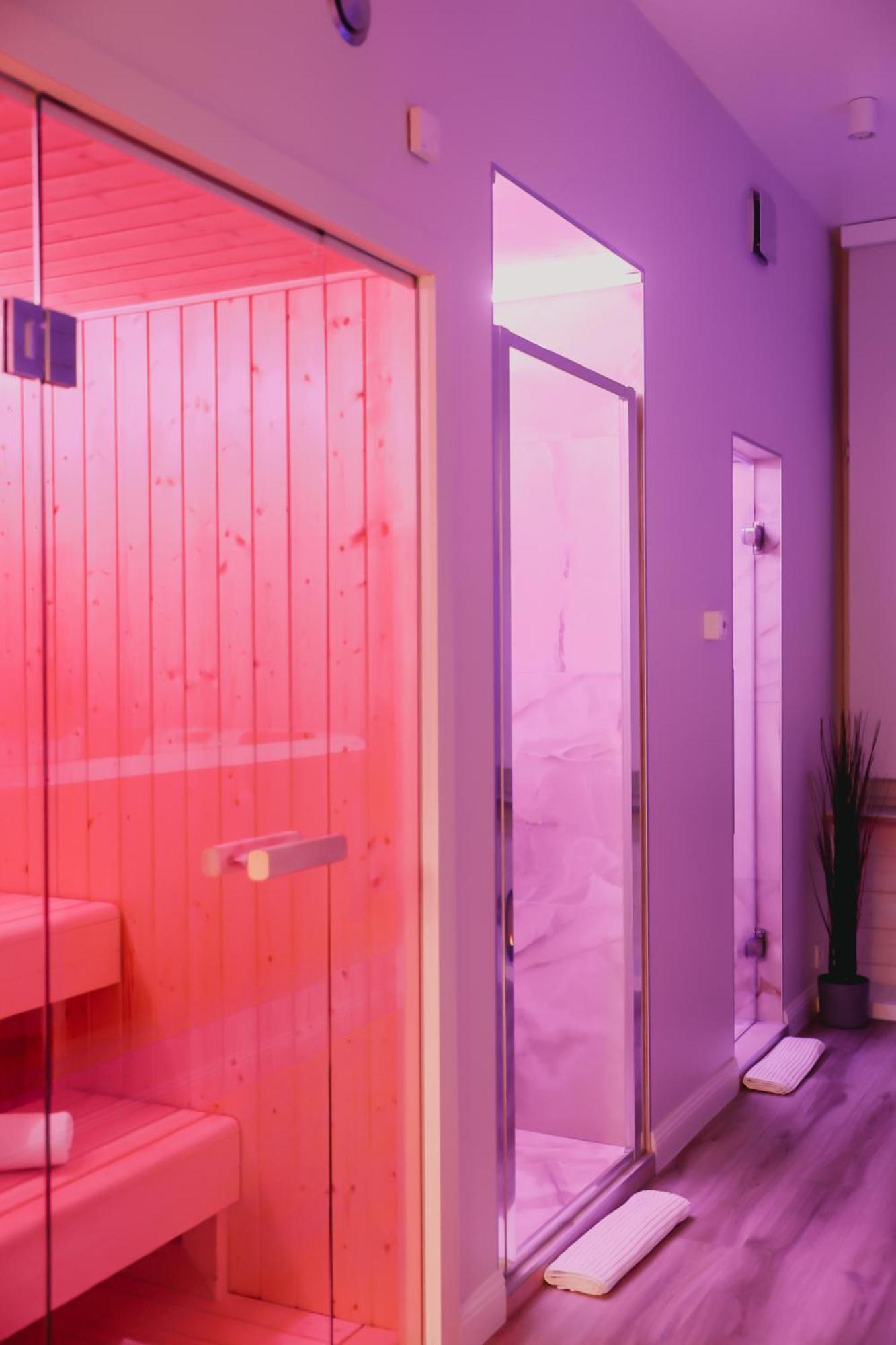 Hotel Mademoiselle Liege Bagian luar foto