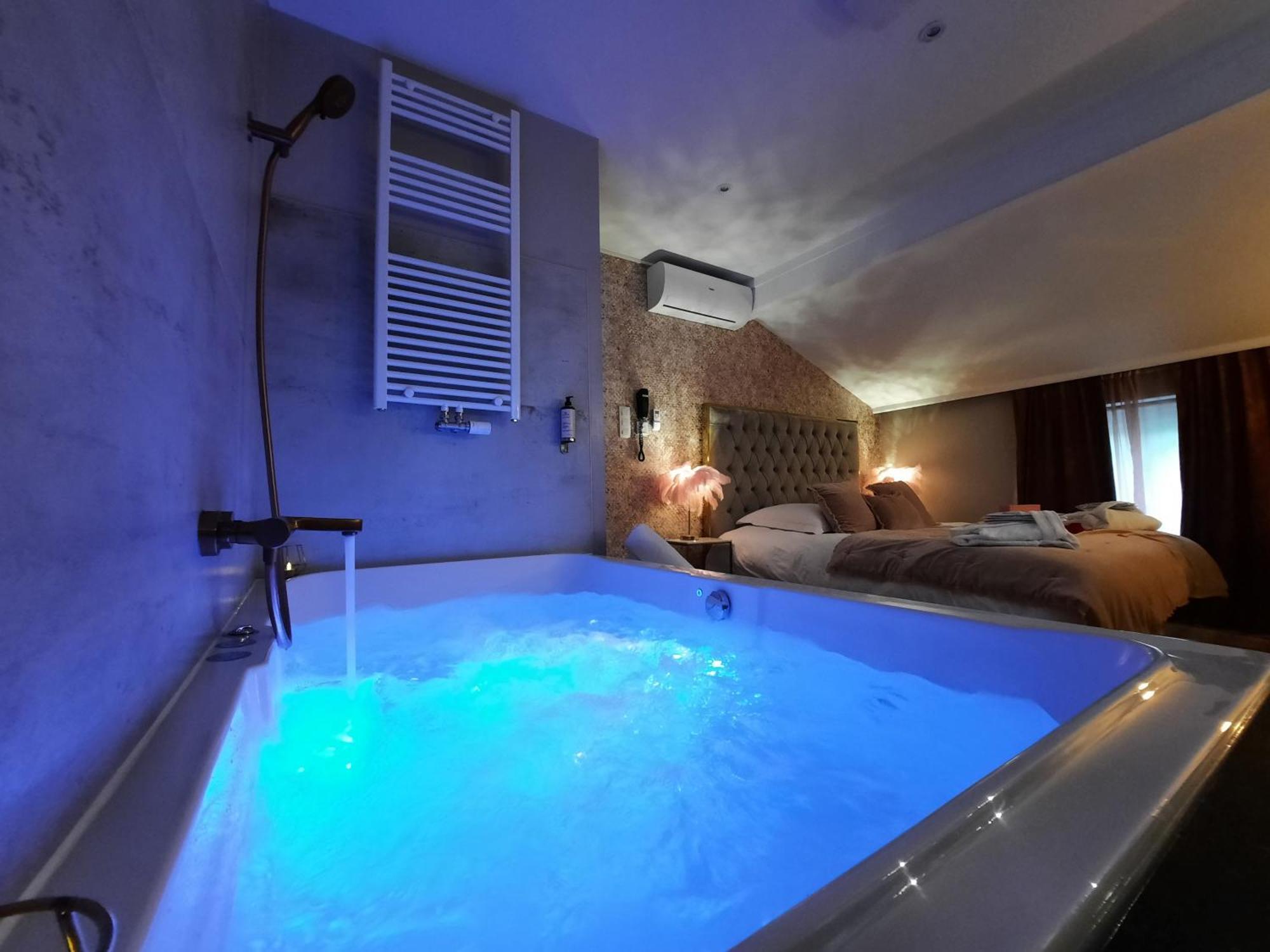 Hotel Mademoiselle Liege Bagian luar foto