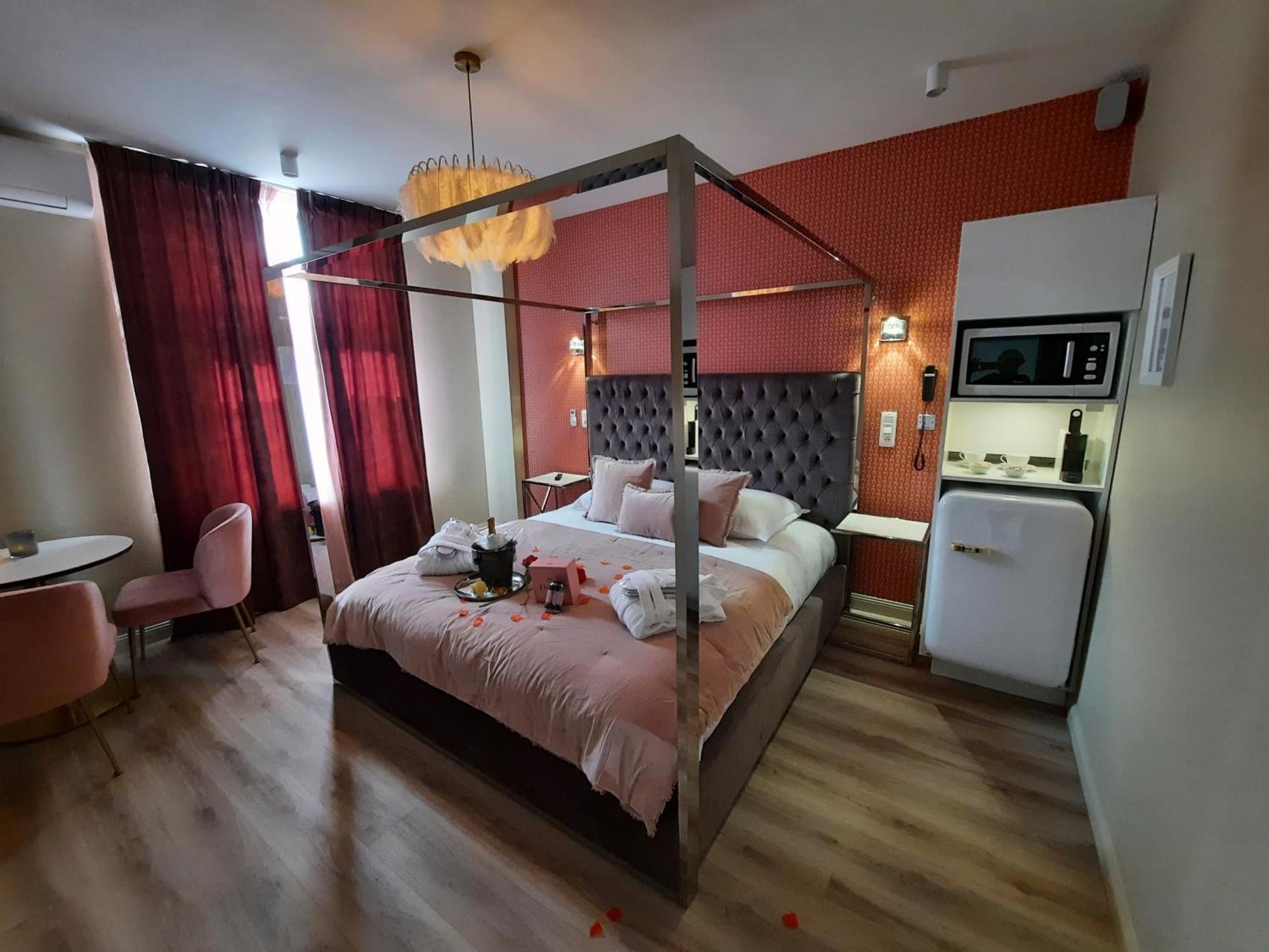 Hotel Mademoiselle Liege Bagian luar foto