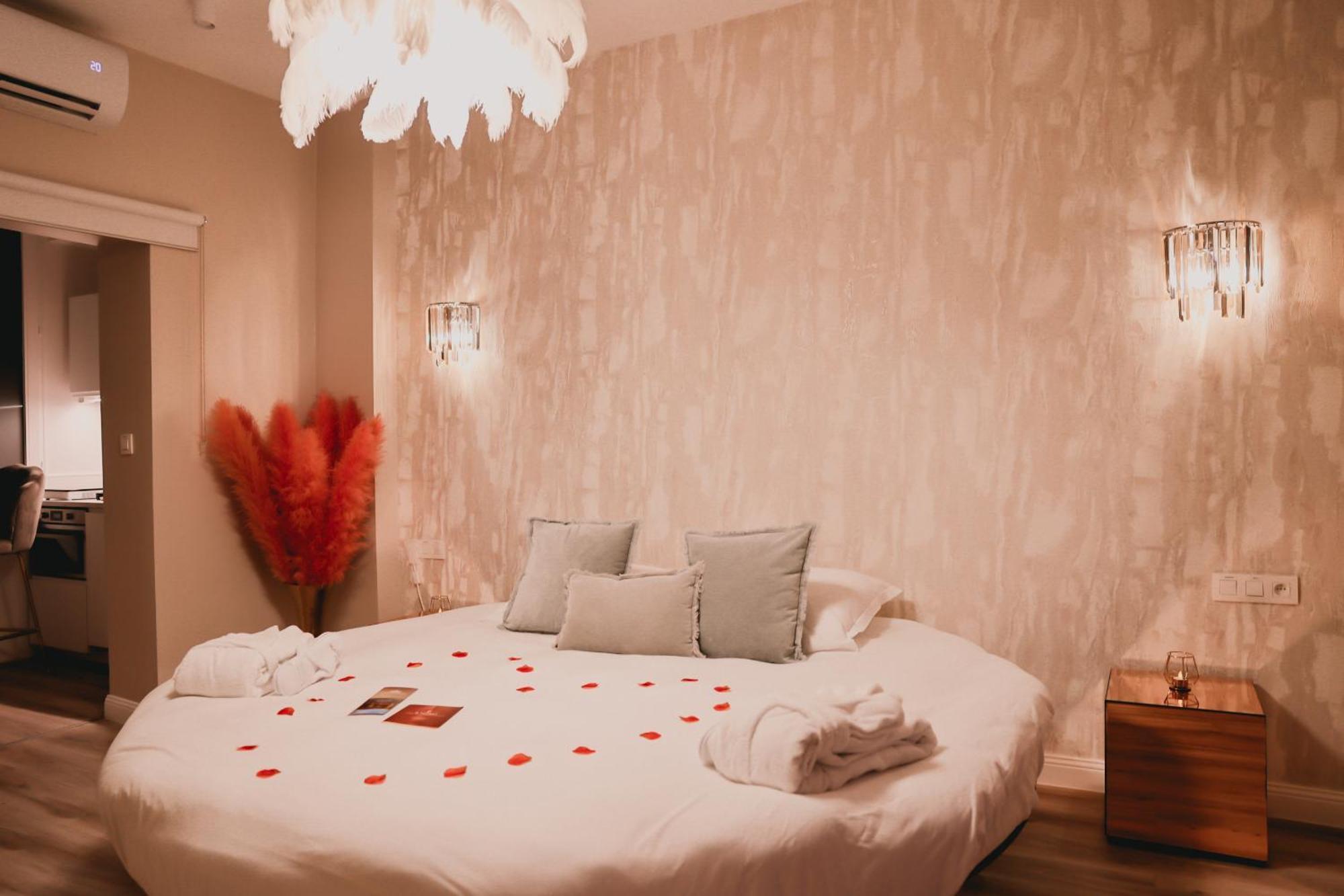 Hotel Mademoiselle Liege Bagian luar foto